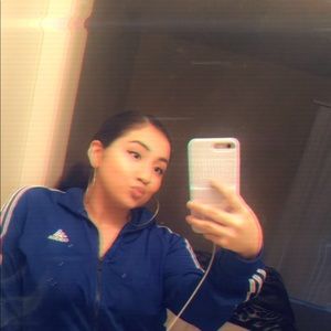 Meet your Posher, Alicia